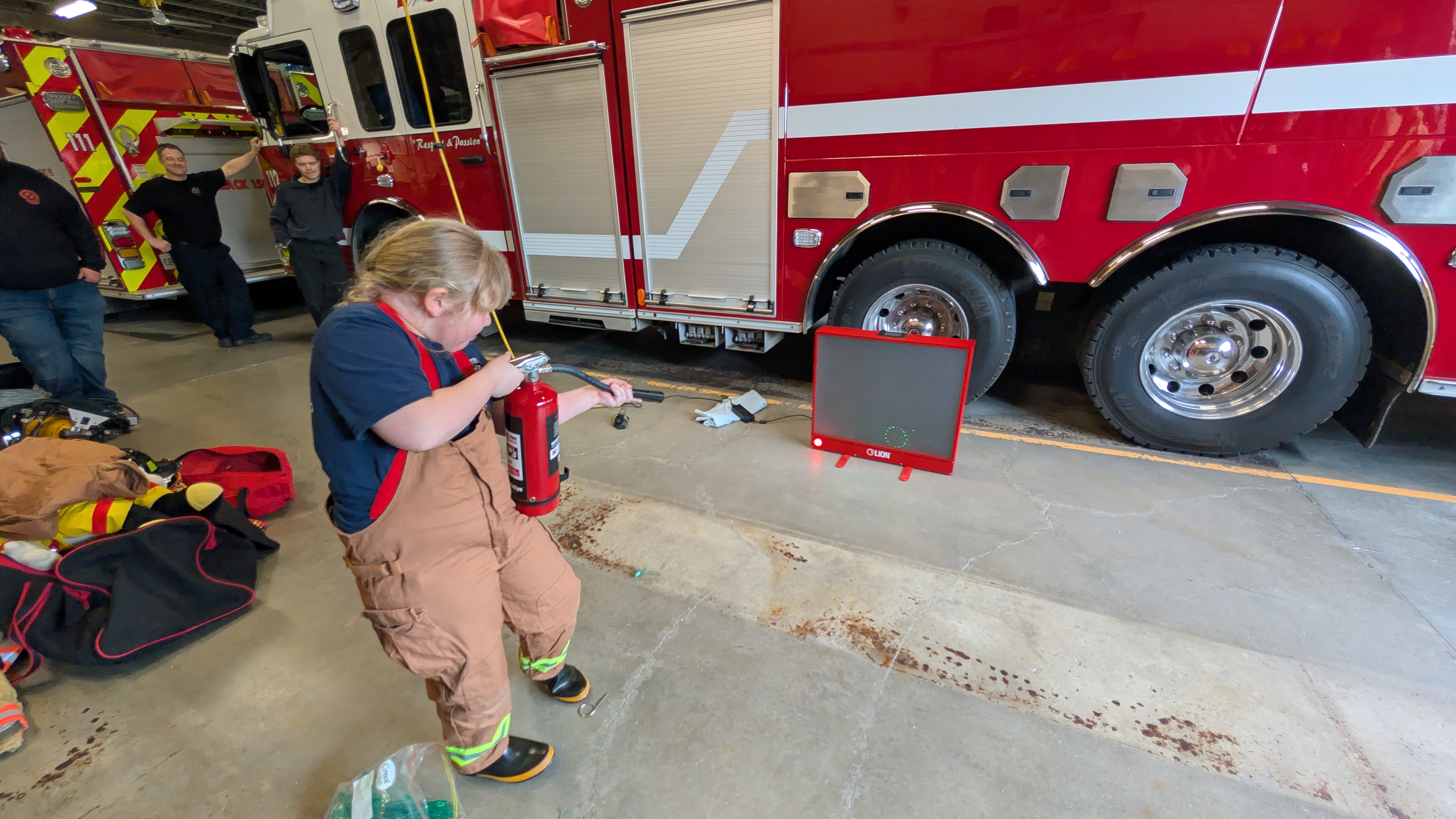 Georgia Using A Fire Extinguisher